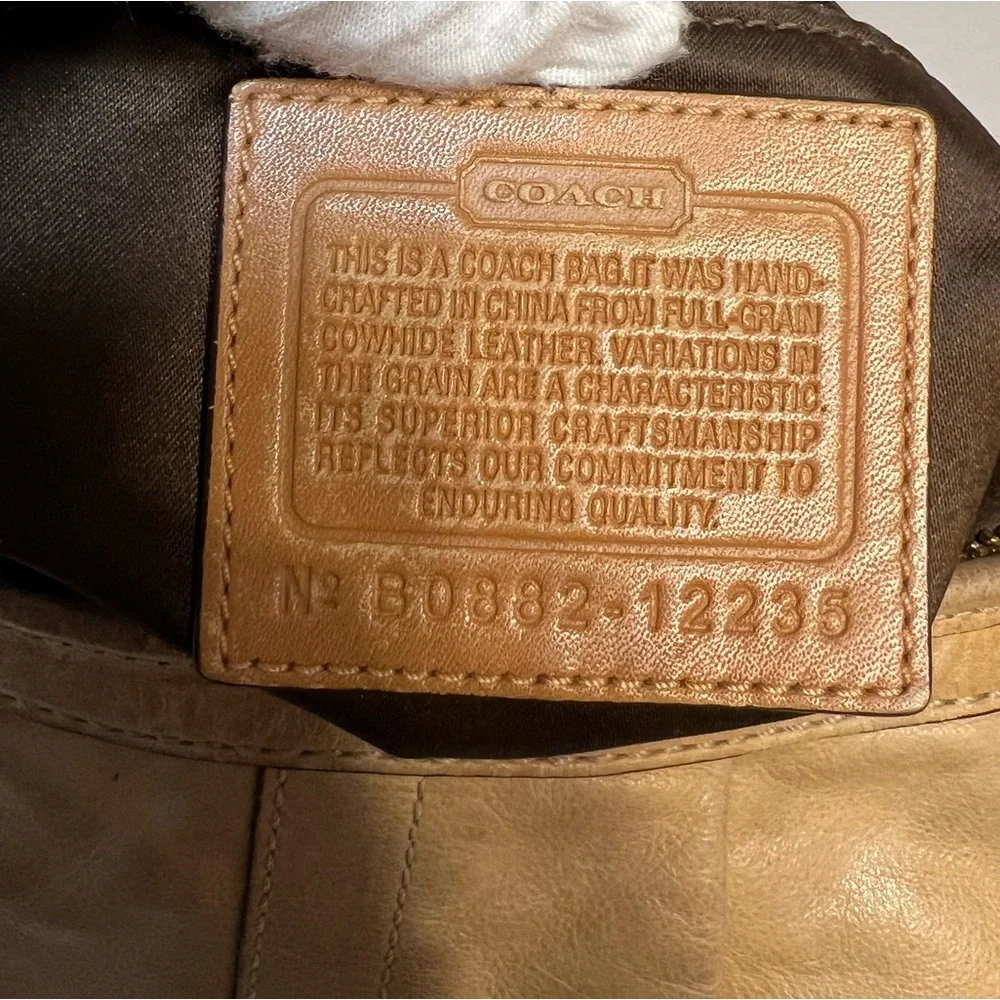 Coach vintage Ergo Y2K pleated half moon leather hobo Camel‎ style # 12235